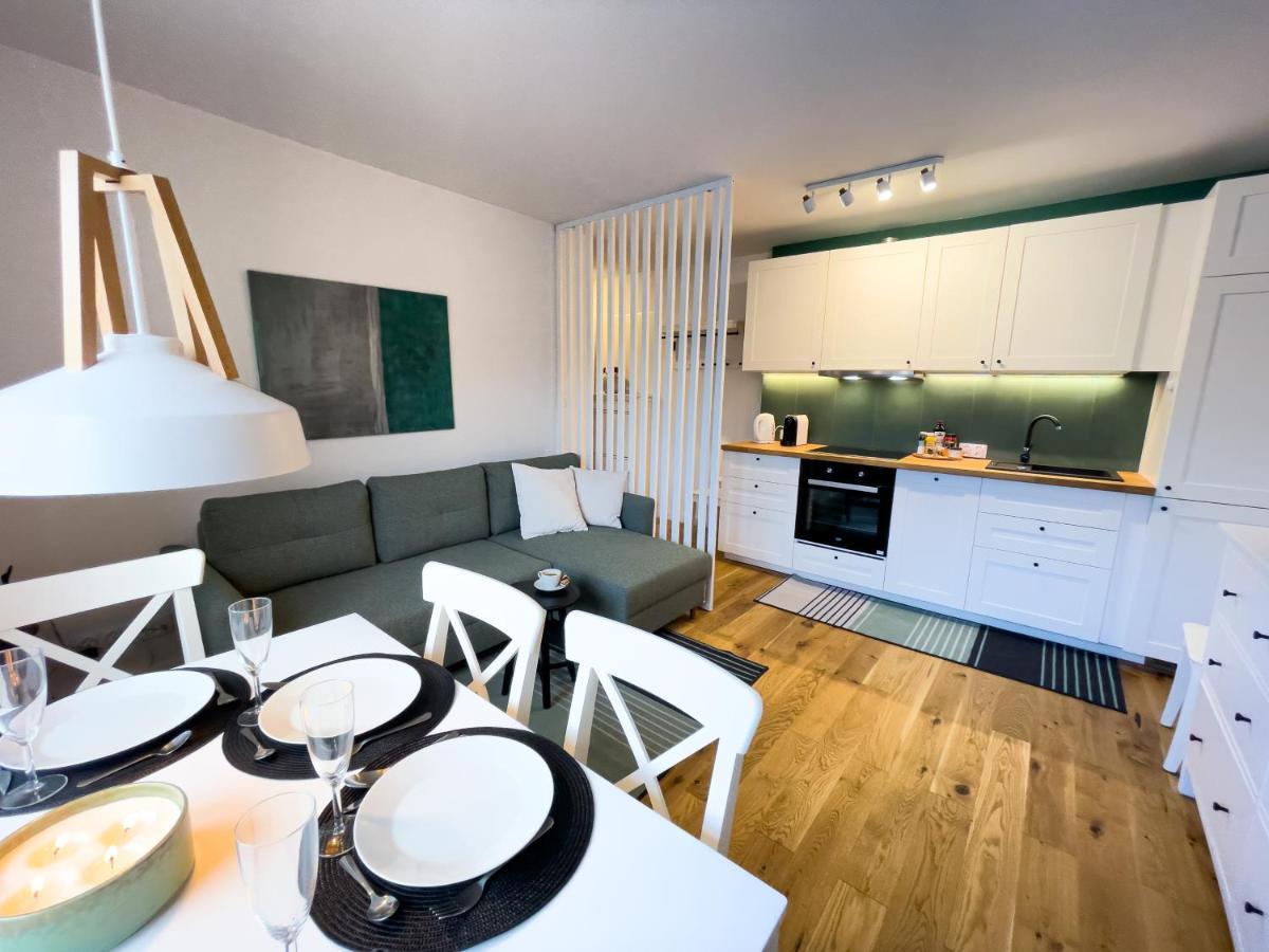 Urban Apartments Cosy No 4, Free Private Parking, Self Check-In Chorzów Eksteriør billede